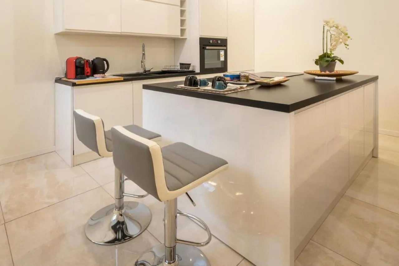 G&A Glow Apartment In Porta Venezia Milan